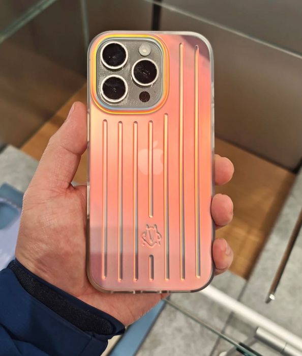 【正規品】RIMOWA iPhone 16Pro用 ケース イリディセント Чехол Rimowa Iridescent 15 pro 16 pro: 2 500 грн. - Чехлы Киев на Olx