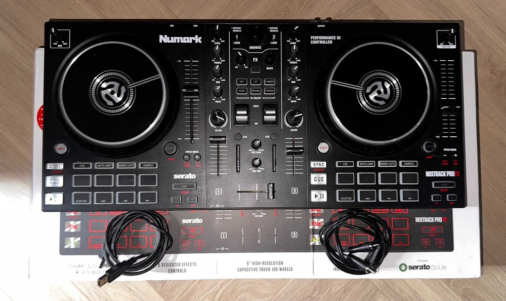 Kontroler DJ Numark Mixtrack Pro FX