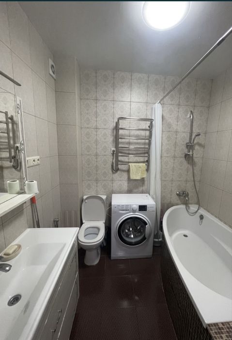 Посуточно квартира, СитиЦентр, пр-т Небесной Сотни, Киевский Р-н