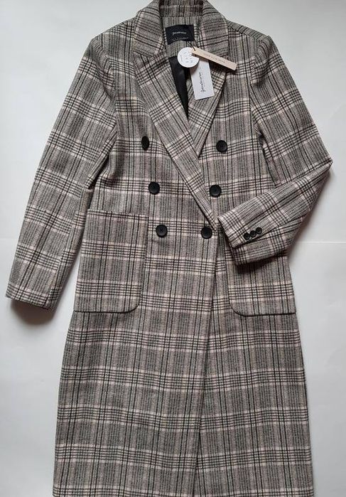 Новое зимнее пальто с биркой stradivarius срочно