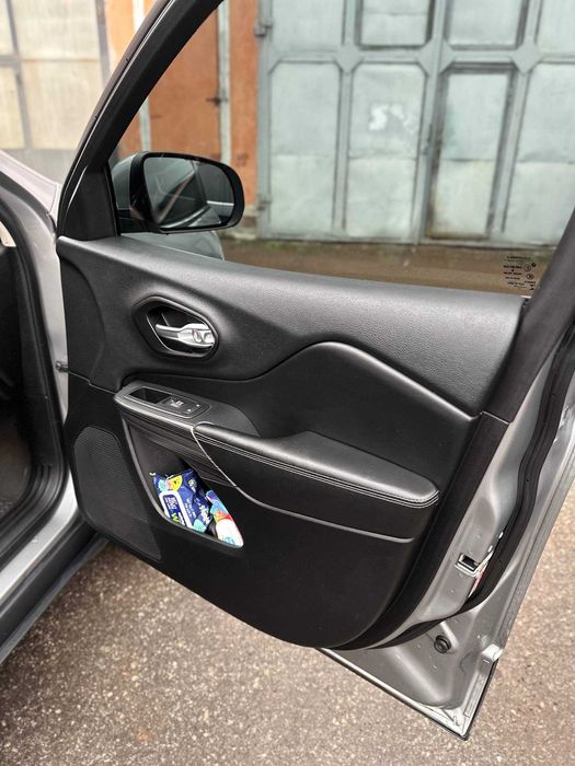 Jeep Cherokee 2015 3.2 газ/бензин Active Drive II максималка