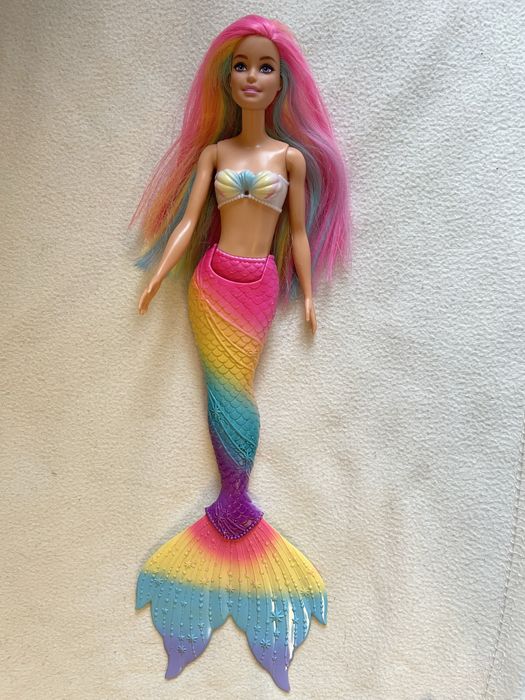 Barbie- Syrena z tęczowymi włosami i ogonem