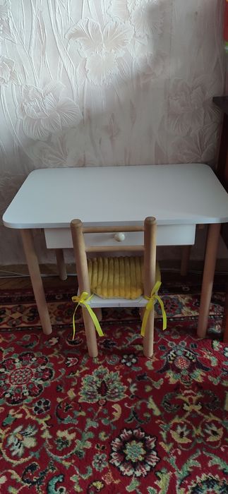Дитячий столик з шухлядою+стільчик
