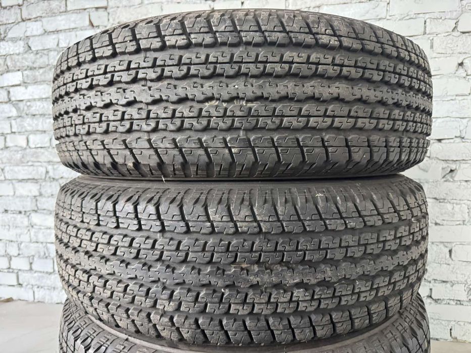 Майже нові всесезонні шини Bridgestone 255/70 R18