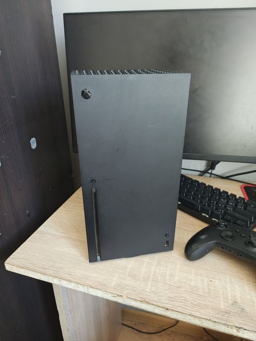 Xbox series X.  .