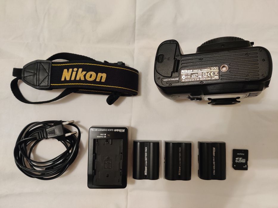 Продам легендарну дзеркальну камеру на CCD матриці нікон д50 торг