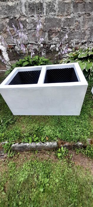 Doniczki termoizolacyjne i kamienne