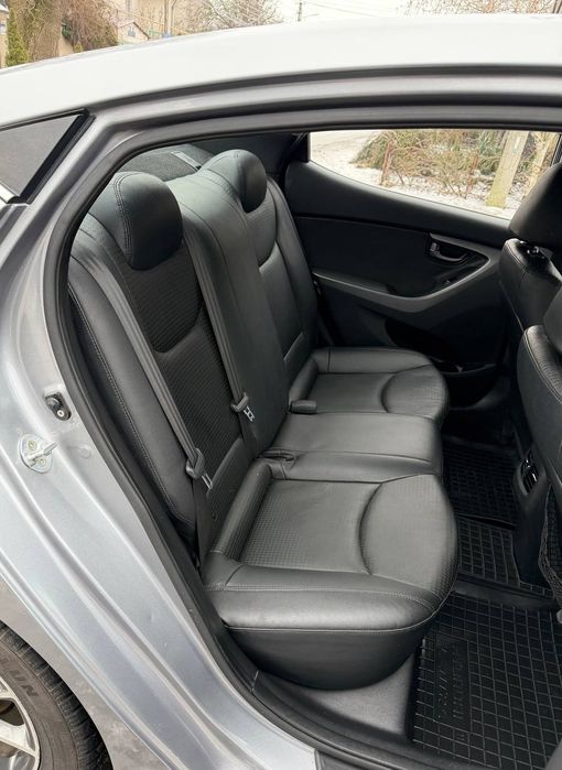 Продам Hyundai Elantra Хундай Елантра  2014 Dizel Avtomat