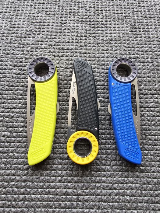 Туристичний ніж Petzl Spatha