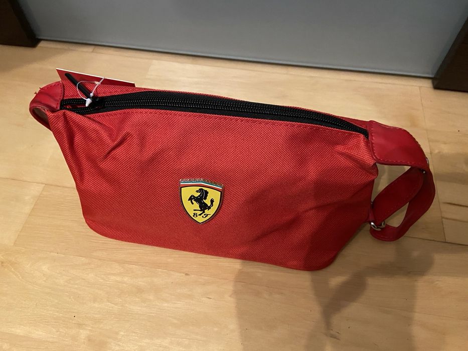 Kosmetyczka Scuderia Ferrari