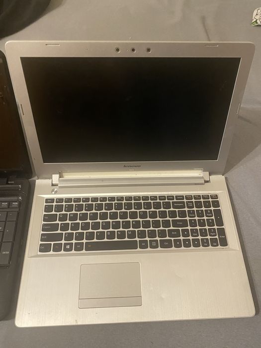 dwa laptopy stan nieznany