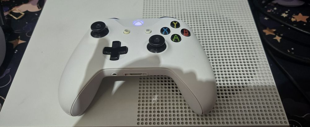Xbox One S em funcionamento