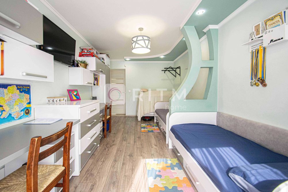 Продається чудова 2 кімнатна квартира у районі Дружба