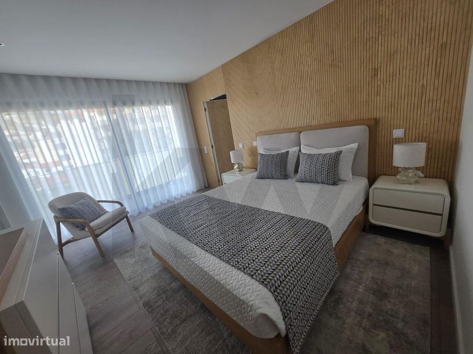 Penthouse T3 de luxo no Centro do Caniço