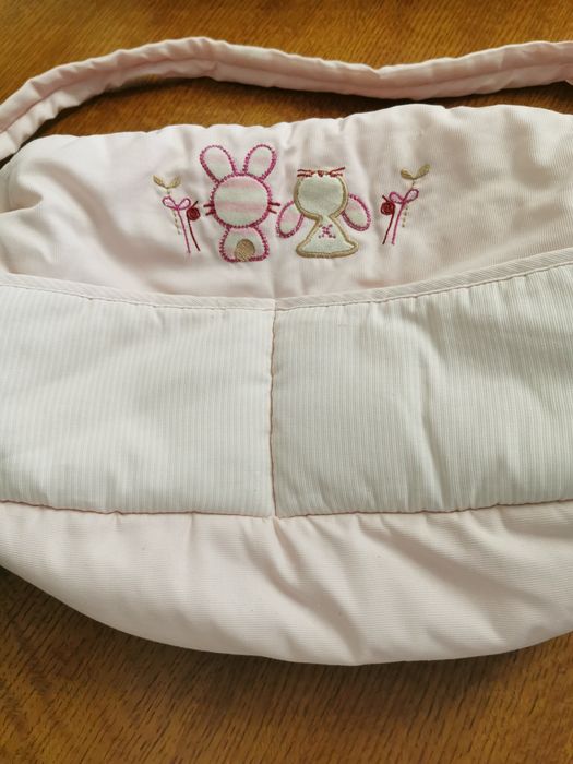 Conjunto de edredão, resguardo e almofada, para bebé.