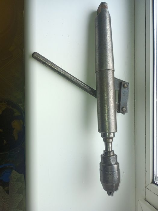 Патрон самозажимной 13-В16-2 на приспособе СССР В18 3-16 мм