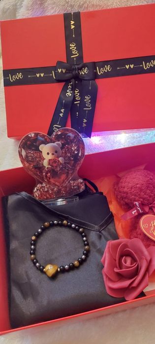 Walentynki prezent dla niej box prezentowy bielizna  bransoletka
