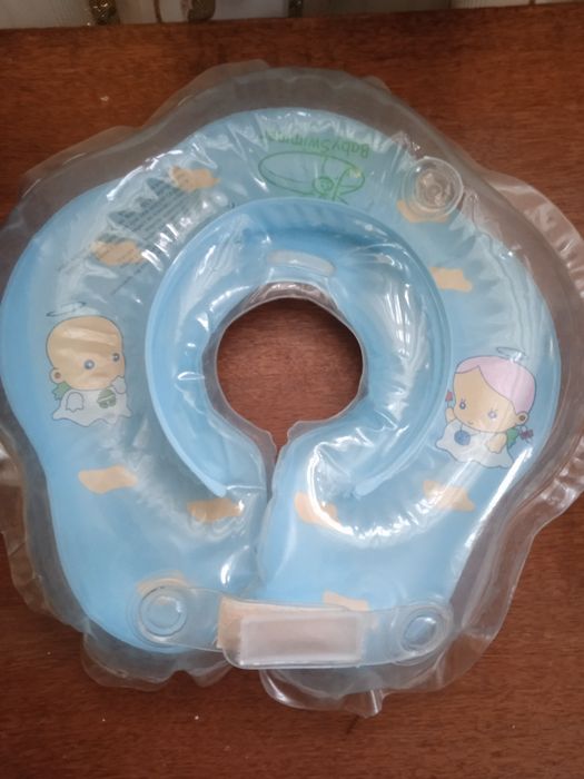 Круг для купання новонародженого