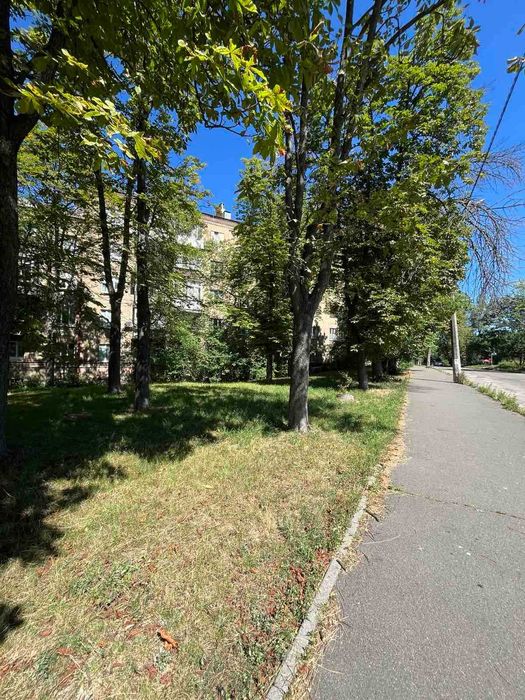 Продаж 2 кімн кв. Сталінка 56 м  Ромоданова (Пугачева )Шевченківський