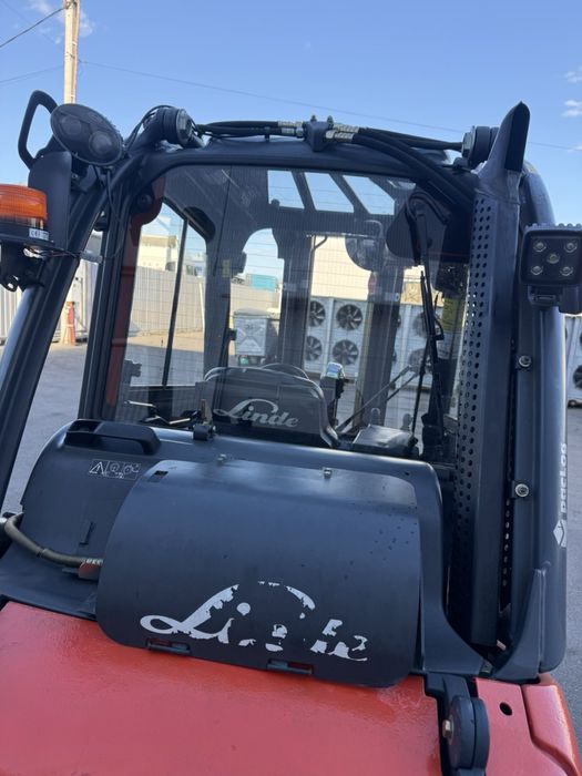 Навантажувач Linde H25T-01 2012 рік