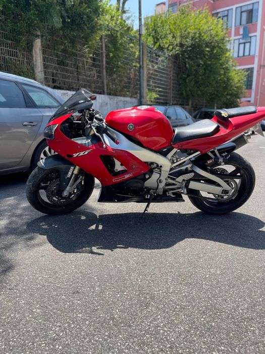 Vendo Yamaha r1 de 2001
