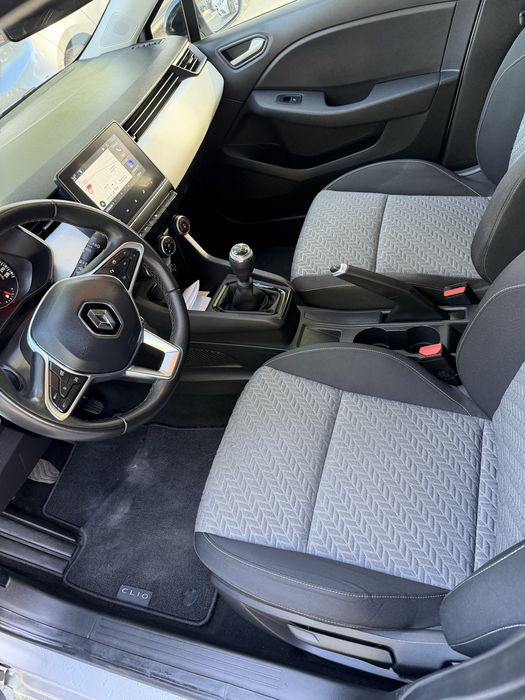 RENAULT CLIO 5 ano 2023