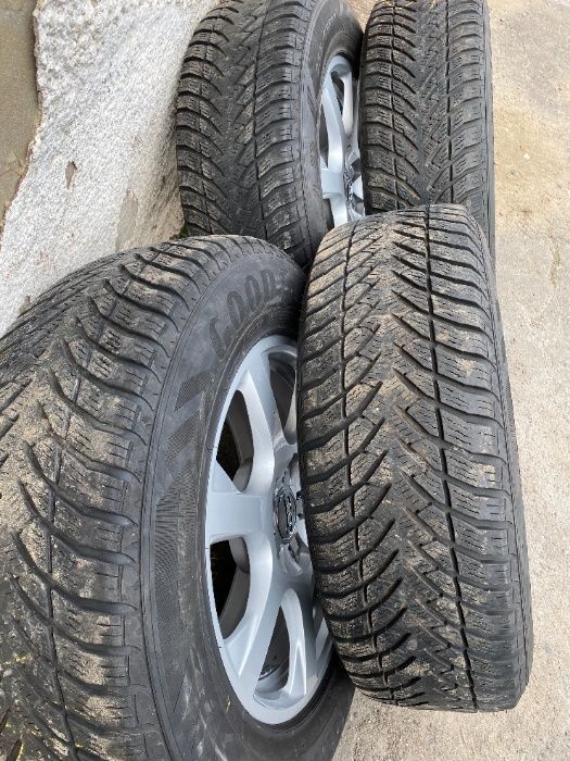 Колеса  диски Титановые гума зима R17 235/65 ET 37 Audi Q5 8R0601025E