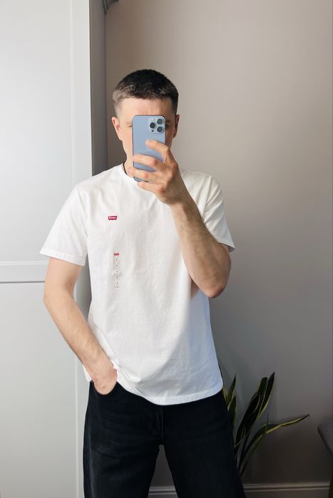 Оригінал !! Футболка LEVI’S Standatd fit з міні лого