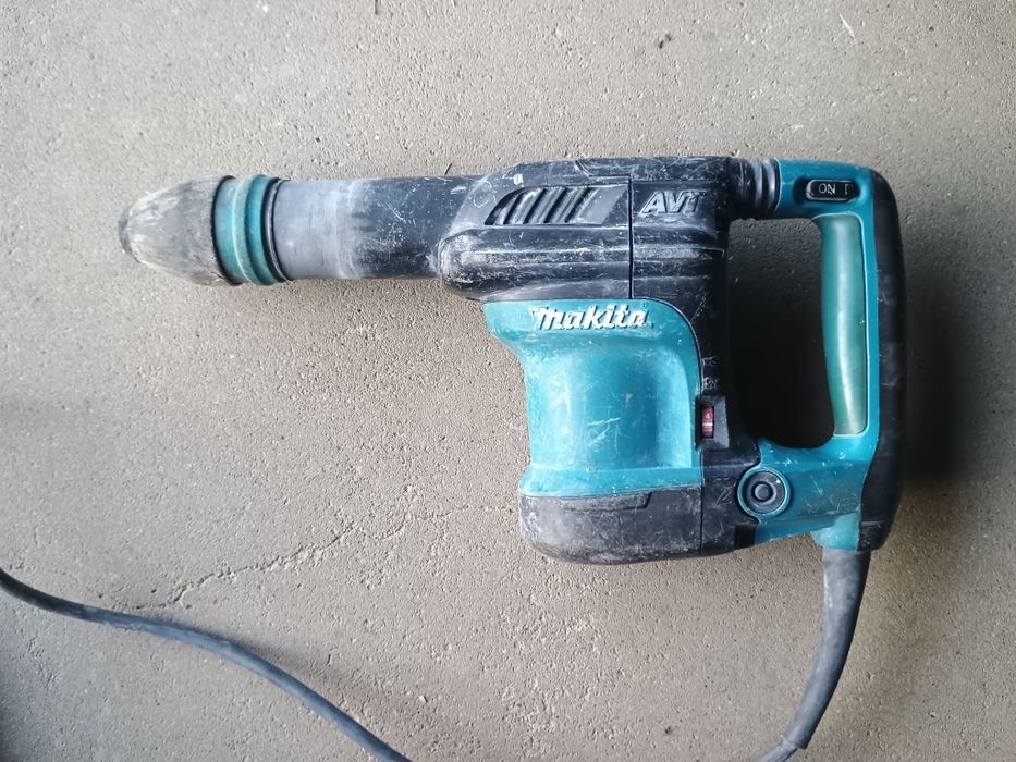 Młot udarowy Makita HM 0871 C sds max