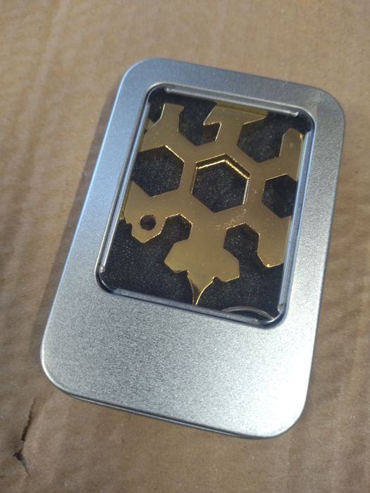 Brelok multitool 18 w 1 (X1*)