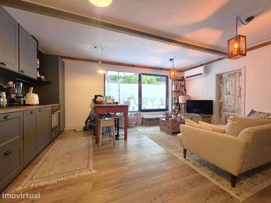 Imóvel T1+1 com excelente remodelação e terraço