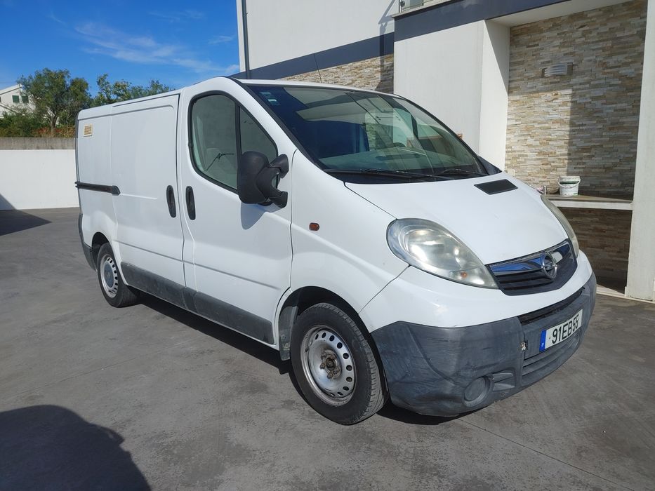 Opel Vivaro 2.0 CDTI - Caixa Fibrada 2,20x1,60m