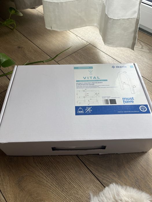 Uchwyt stalowy przyścienny z miejscem na papie