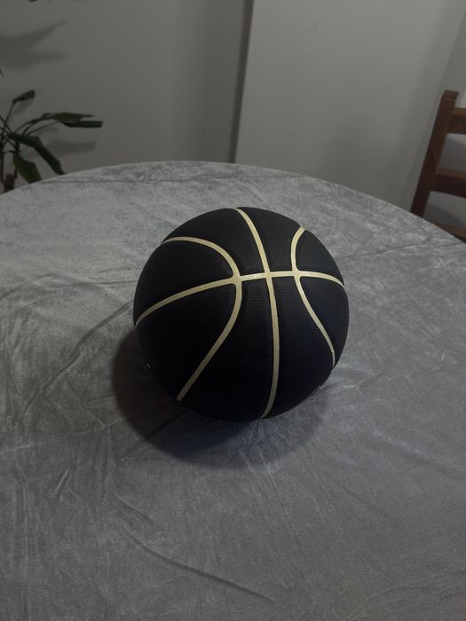 Bola de Basket Prada