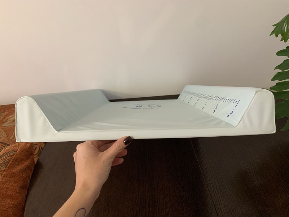 Пеленальна дошка