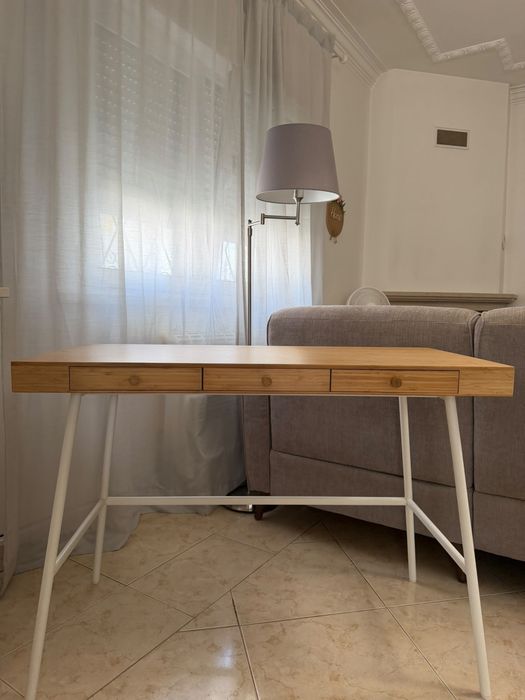Secretária bambu Ikea