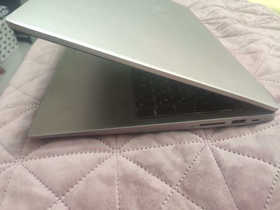 Lenovo ideapad 330S-15ARR