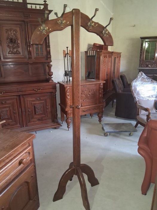 Вішалка для речей дуб ,комоди шафи Бельгія