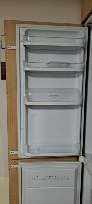 Combinado ariston encastre