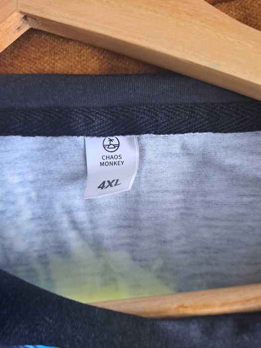 Modna bluzka damska z nadrukiem- rozmiar 4XL.