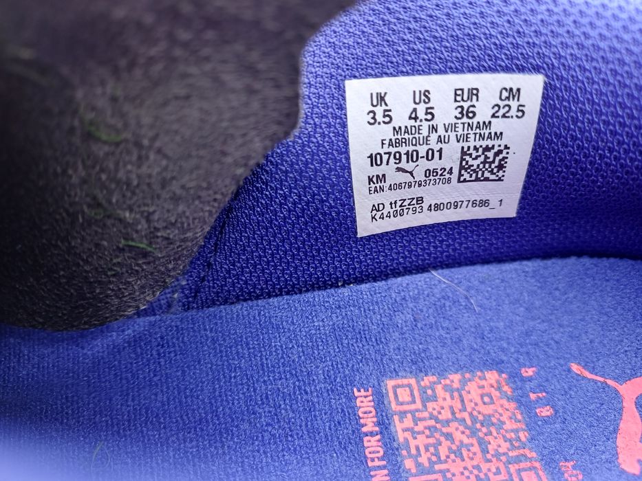 Puma soccer cleats, size 3664752418026371123