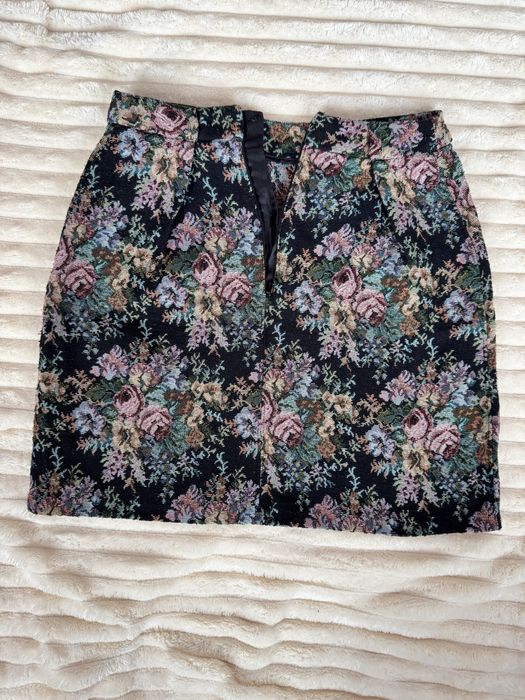 Спідниці в дуже гарному стані