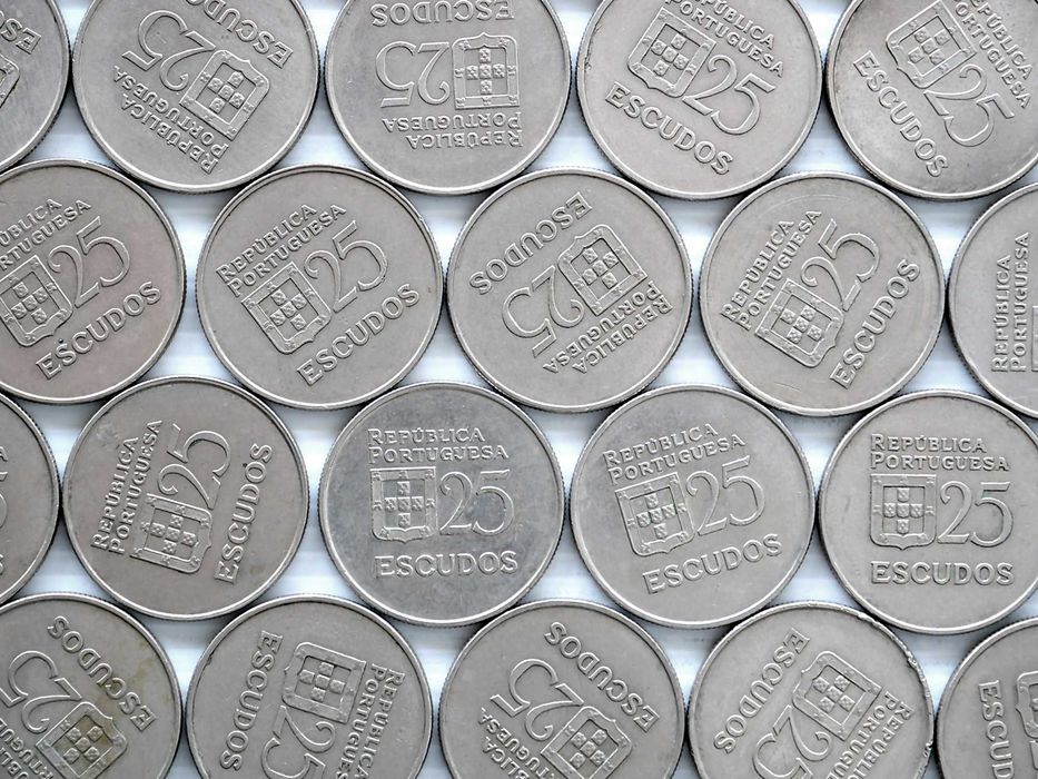 Lote de 55 Moedas 25 Escudos 1985