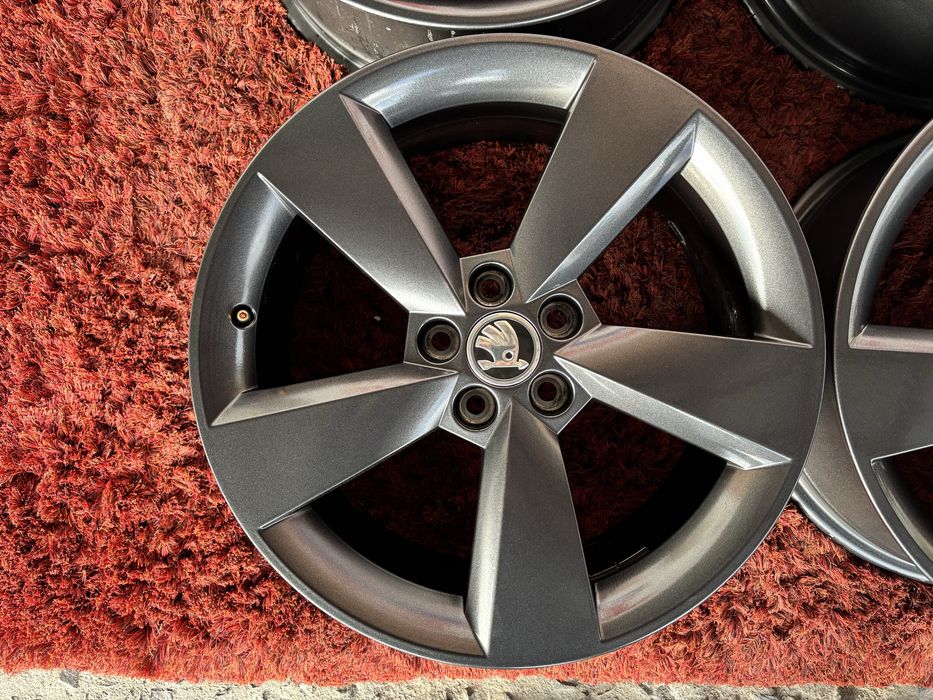 Original Skoda Octavia Rs Fabia Roomster Volkswagen R17 5x100