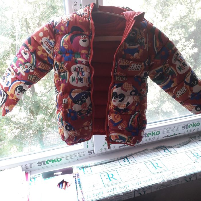 Отдам бесплатно курточку осення весенняя