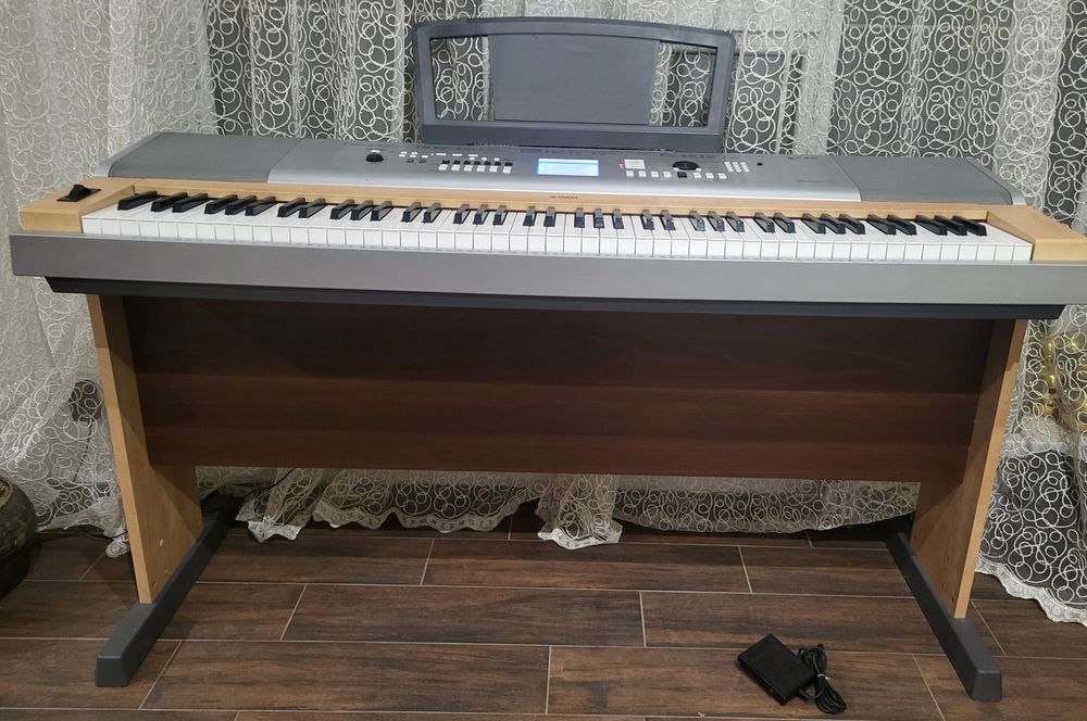 Недорого сценическое цифровое пианино Yamaxa DGX-630