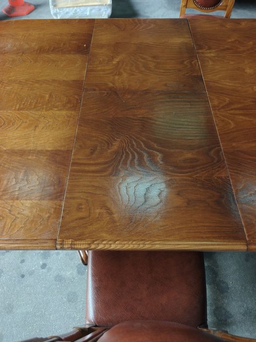 Mesa extensível com 4 cadeiras