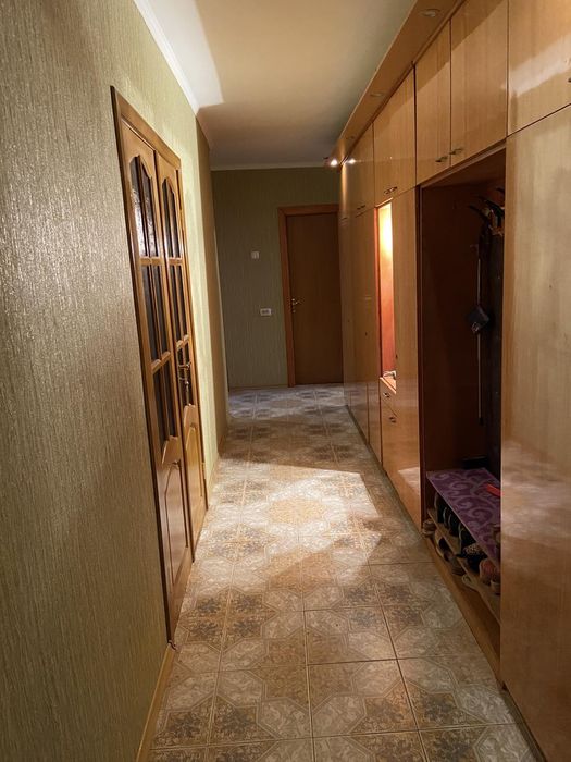 продаж 3-кімнатної квартири на Нижній Польовій