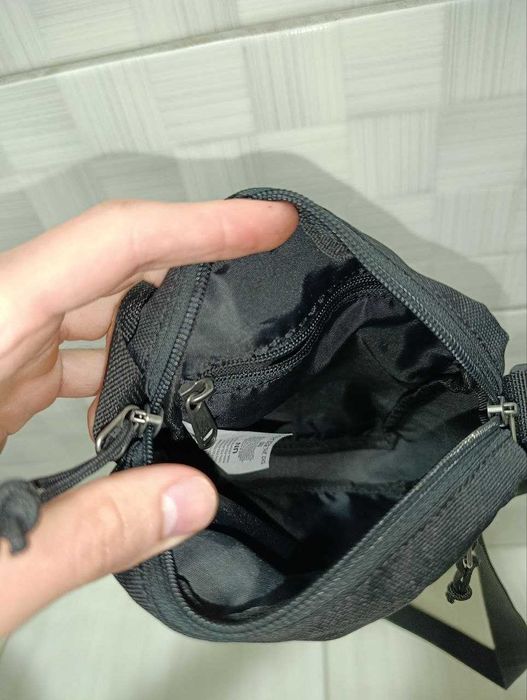 Мессенджер Levi's Mini Crossbody Solid.