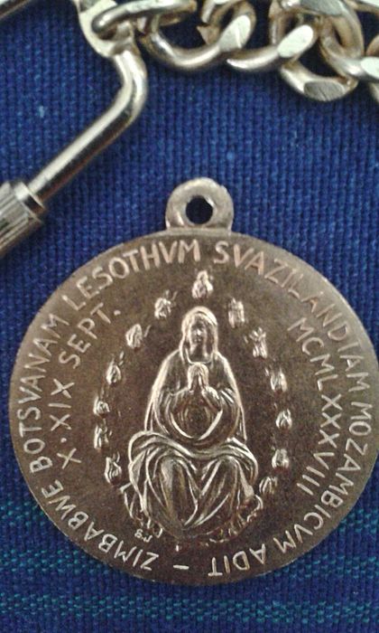 Medalha Visita Papa João Paulo II a Moçambique 1988 RARA
